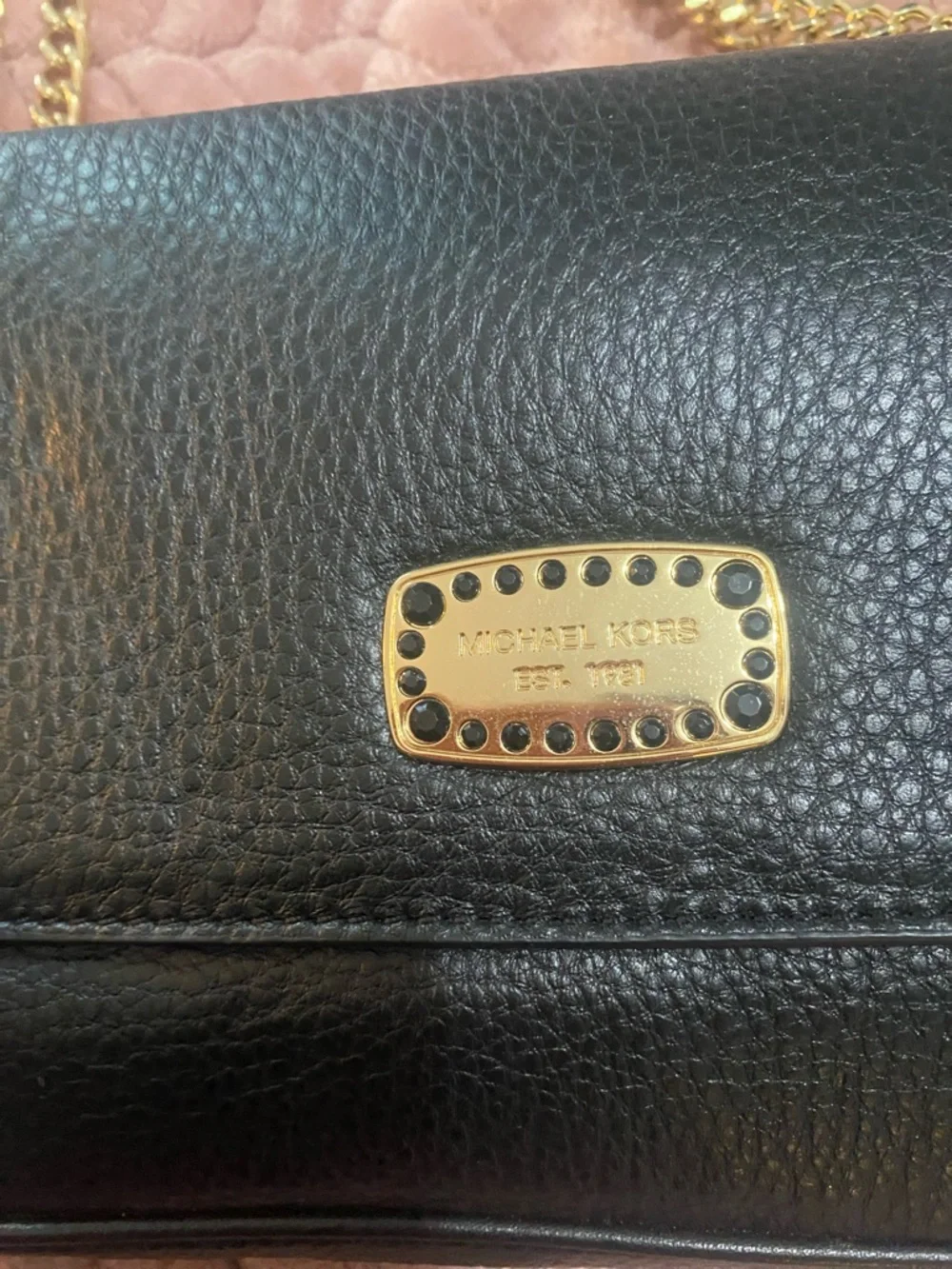 Michael Kors Black Leather Shoulder Bag with Gold Chain Detail - Picture 3 of 6